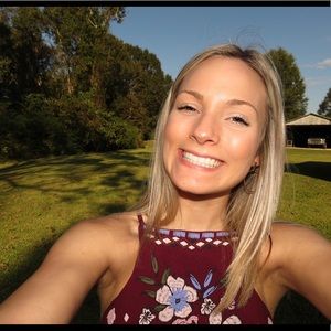 Meet your Posher, Brooke